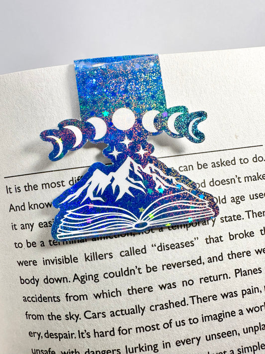 Court Mountains Magnetic Bookmark